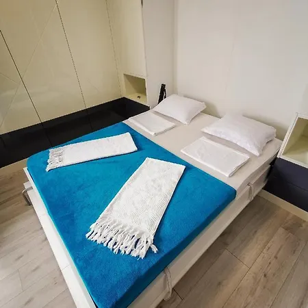 アパート Luxury Alix