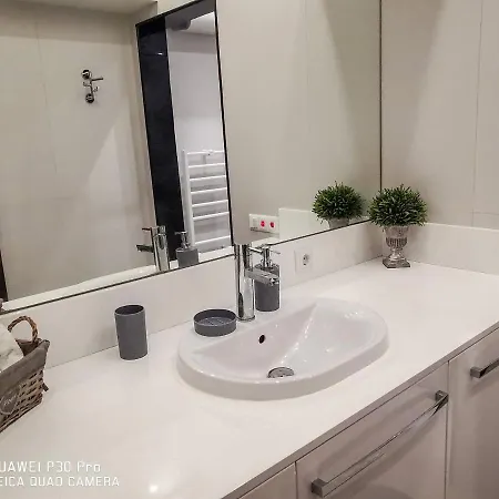 Luxury Alix アパート *