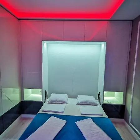 Luxury Alix ブルガス