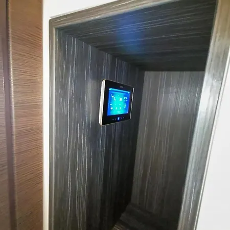 Luxury Alix Apartment